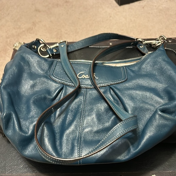 Coach (blue) - Picture 2 of 3